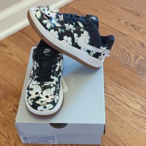 Nike Kids Force 1 Low Easyon Floral Black and White Sneakers